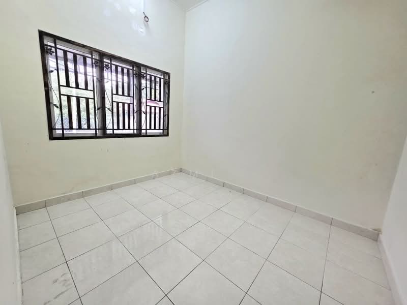 Rumah Teres 1 Tingkat untuk Dijual di Banting (Selangor) - Azmi . - PropertyGuru.com.my
