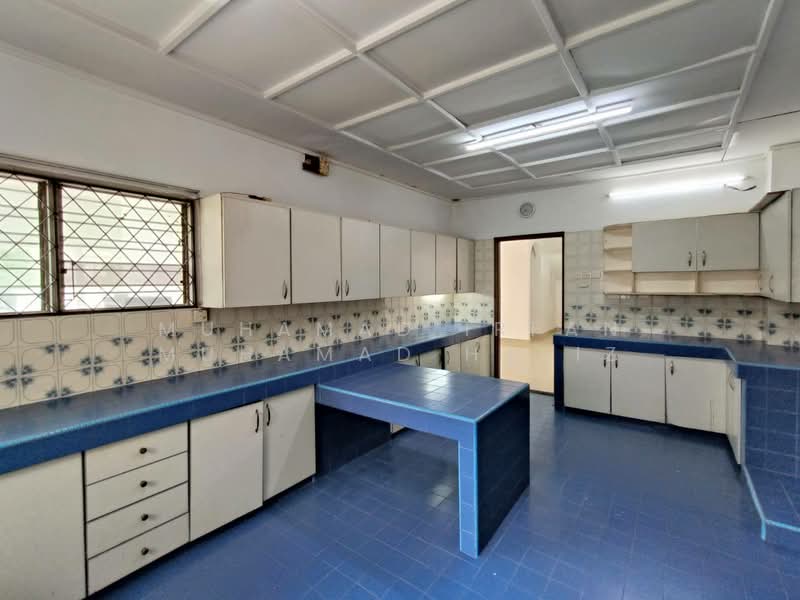 Bungalow for Rent in Shah Alam (Selangor) - Muhamad Irfan Muhamad Hafiz - Kitchen - PropertyGuru.com.my