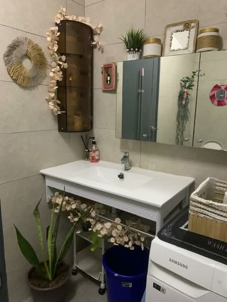 Servis Apartment untuk Disewa di Aera Residence - HY Sham - Bathroom - PropertyGuru.com.my