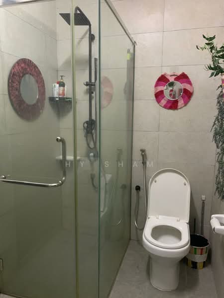 Servis Apartment untuk Disewa di Aera Residence - HY Sham - Bathroom - PropertyGuru.com.my