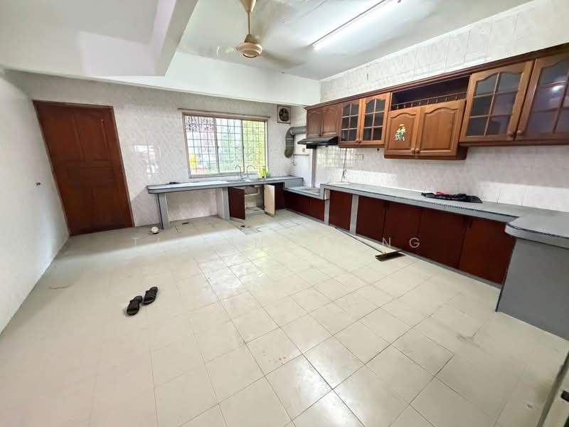 Rumah Teres 2 Tingkat untuk Dijual di Bandar Country Homes (Rawang) - Tiffany Yang - Kitchen - PropertyGuru.com.my