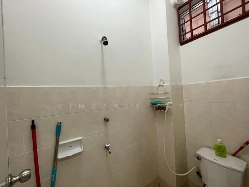 Kondominium untuk Dijual di Bay Point @ Country Garden Danga Bay - Kimberly Tay - Bathroom - PropertyGuru.com.my