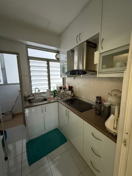Servis Apartment untuk Disewa di Main Place Residence - Valyn Ho - Kitchen - PropertyGuru.com.my