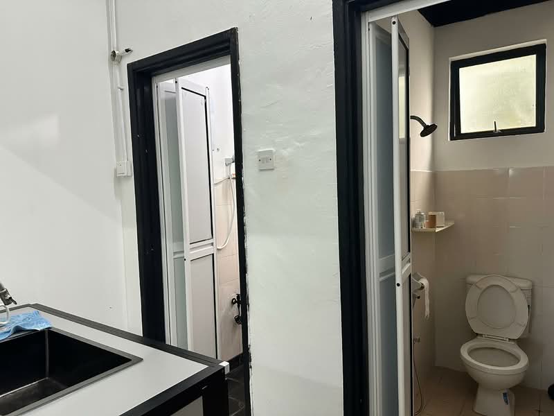 Office for Sale in Bandar Damansara Perdana (Damansara Perdana) - Alan . - Bathroom - PropertyGuru.com.my