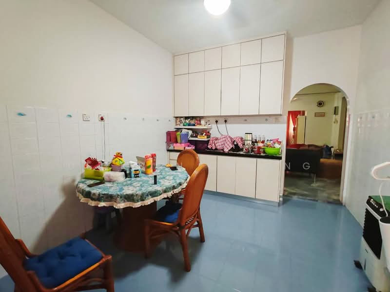 2-storey Terraced House for Sale in Bandar Utama 4 (Bandar Utama) - Dickson Cheong - Kitchen - PropertyGuru.com.my