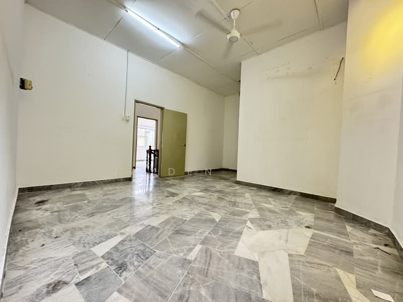 2-storey Terraced House for Sale in BANDAR PUCHONG JAYA (Puchong) - Jayden Lee - Interior - PropertyGuru.com.my