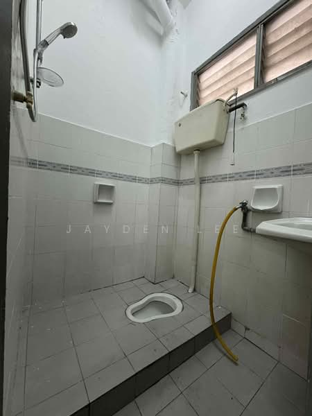 2-storey Terraced House for Sale in BANDAR PUCHONG JAYA (Puchong) - Jayden Lee - Bathroom - PropertyGuru.com.my
