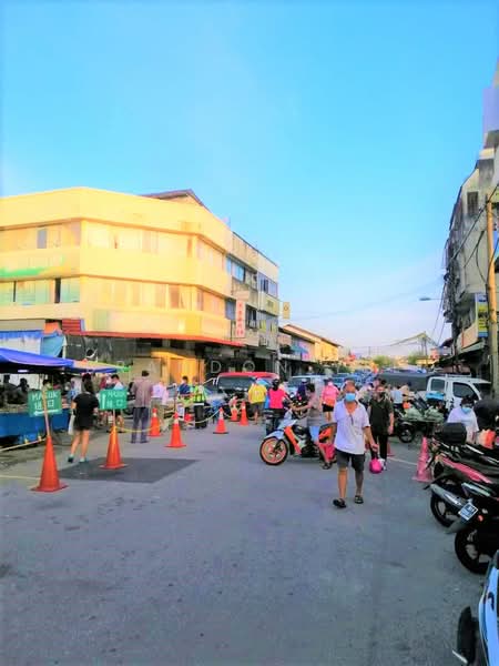 Shop for Rent in Kampung Baru Seri Kembangan (Seri Kembangan) - Brandon Yee - Exterior - PropertyGuru.com.my