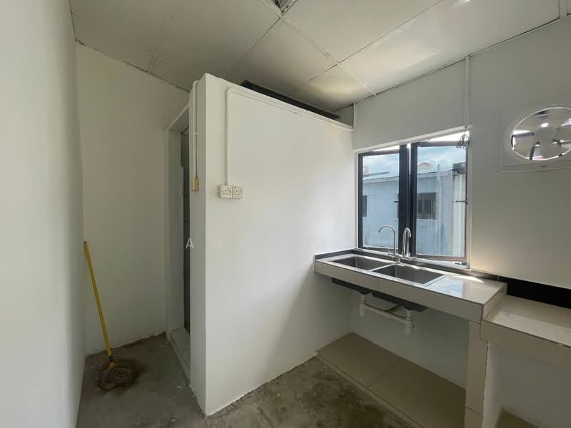 Kilang untuk Disewa di Jalan Klang Lama (Old Klang Road) (Kuala Lumpur) - Angela . - Kitchen - PropertyGuru.com.my
