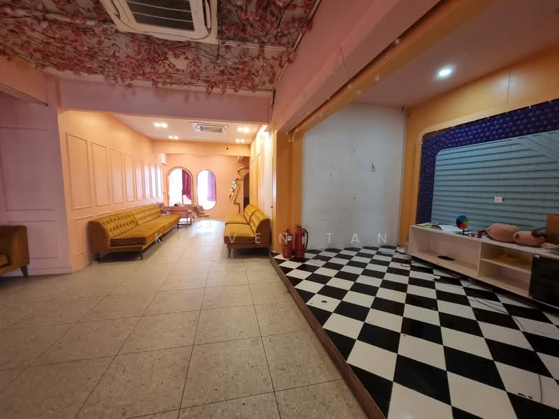 Commercial Land for Rent in SS15 (Subang Jaya) - Kelven Tan - Living Room - PropertyGuru.com.my