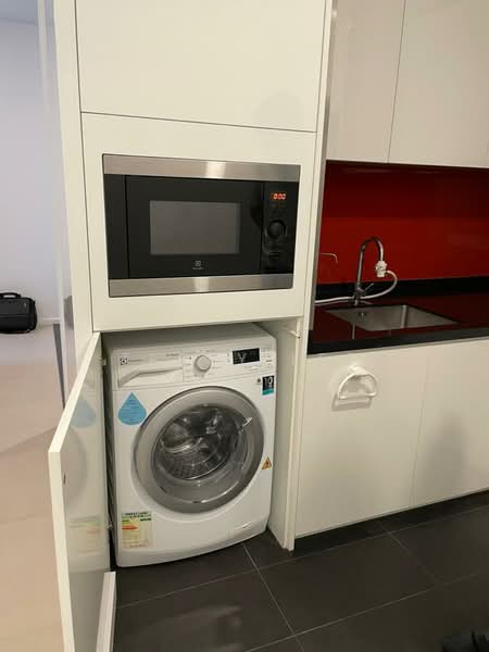 Servis Apartment untuk Disewa di Arcoris SOHO - Terry Lee - Kitchen - PropertyGuru.com.my