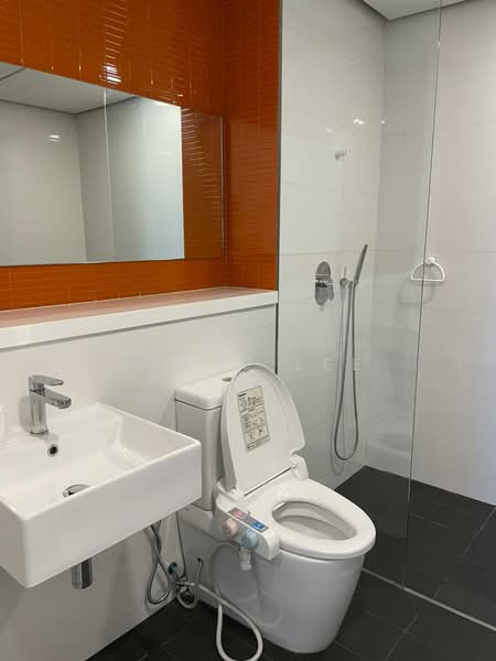 Servis Apartment untuk Disewa di Arcoris SOHO - Terry Lee - Bathroom - PropertyGuru.com.my