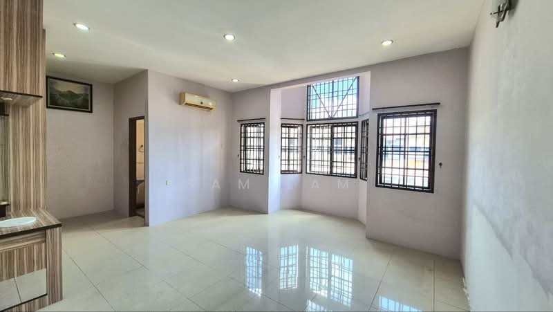 2-storey Terraced House for Sale in Ipoh (Perak) - Sam Lam - Living Room - PropertyGuru.com.my