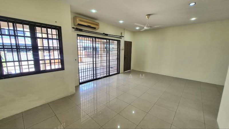 2-storey Terraced House for Sale in Ipoh (Perak) - Sam Lam - Living Room - PropertyGuru.com.my