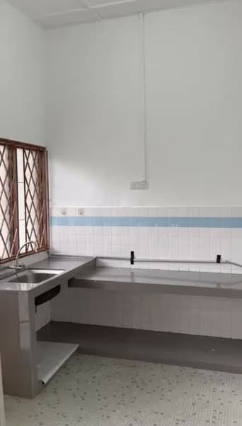 Rumah Teres 1 Tingkat untuk Dijual di Taman Sentosa (Johor Bahru) - Iden Tan - Kitchen - PropertyGuru.com.my