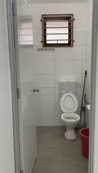 Rumah Teres 1 Tingkat untuk Dijual di Taman Sentosa (Johor Bahru) - Iden Tan - Bathroom - PropertyGuru.com.my