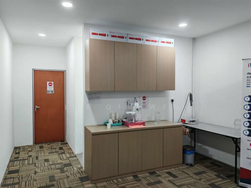 Shop for Rent in Taman Molek (Johor Bahru) - Lee Qiu Wen - Interior - PropertyGuru.com.my