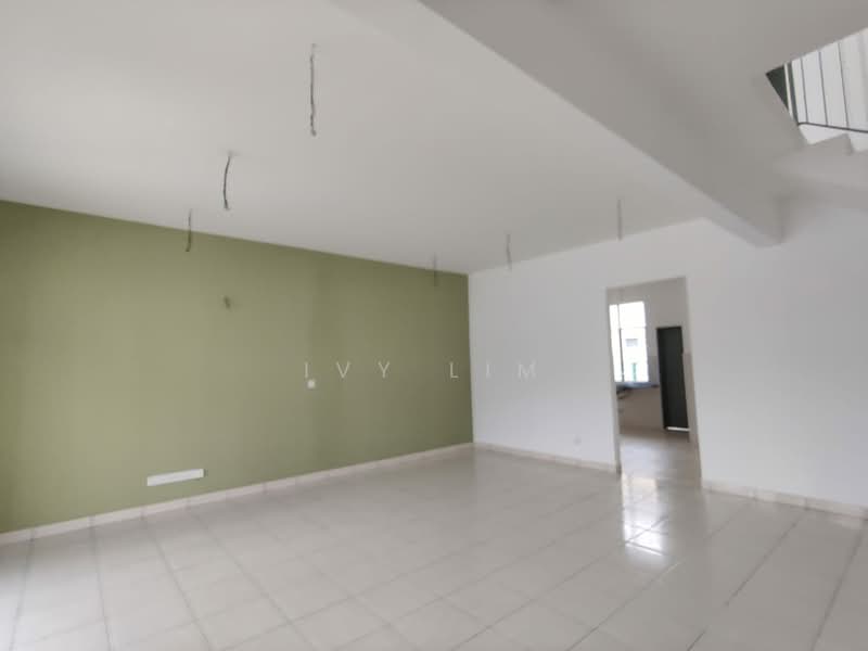 2-storey Terraced House for Sale in North Port (Pelabuhan Utara) (Port Klang (Pelabuhan Klang)) - Ivy Lim - Living Room - PropertyGuru.com.my