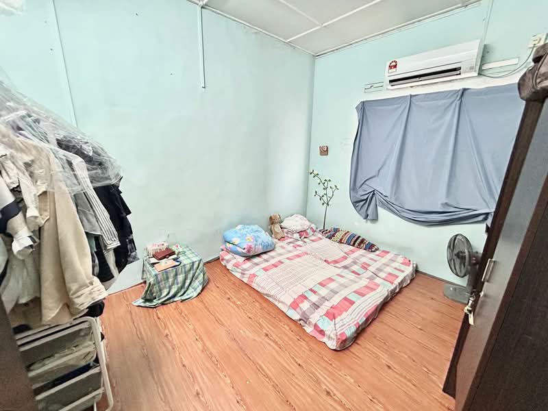 2-storey Terraced House for Sale in Permas Jaya (Johor) - Pony Chua - Bedroom - PropertyGuru.com.my