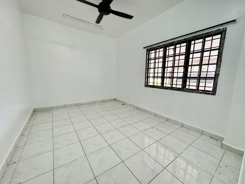 Untuk Dijual - Palm Villa Golf Resort Kulai @ Gate A