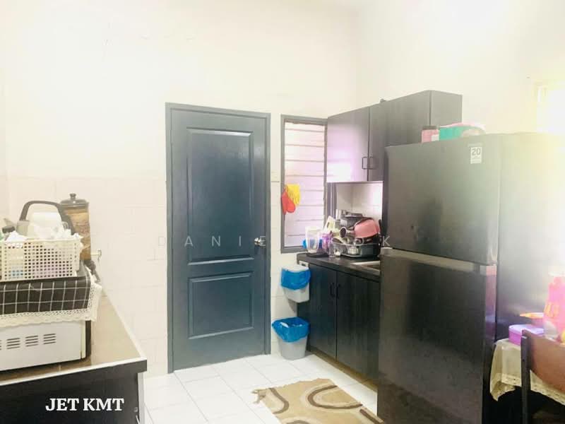 2-storey Terraced House for Sale in Bandar Botanic (Klang) - Daniel Kok - Kitchen - PropertyGuru.com.my