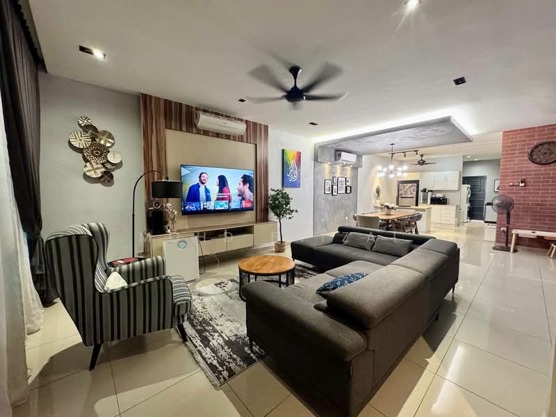 Rumah Teres 2 Tingkat untuk Dijual di Bandar Baru Bangi (Selangor) - Mohd Faizal - Living Room - PropertyGuru.com.my