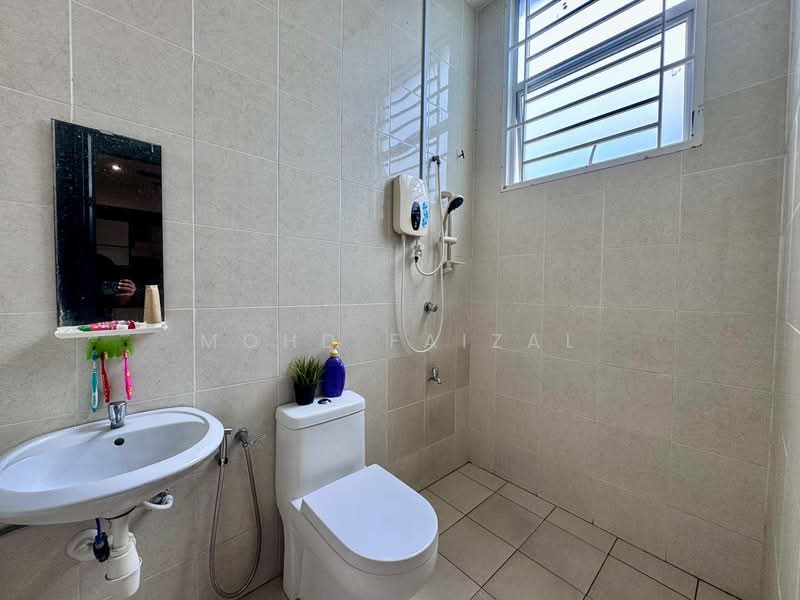 Rumah Teres 2 Tingkat untuk Dijual di Bandar Baru Bangi (Selangor) - Mohd Faizal - Bathroom - PropertyGuru.com.my