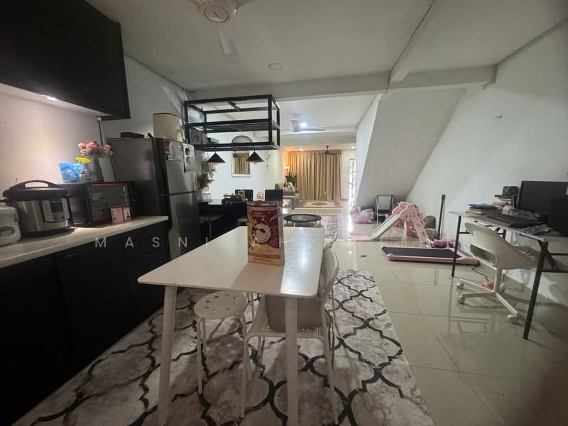 2-storey Terraced House for Sale in Taman Permata (Ulu Kelang) - Masnizah Arifin - Kitchen - PropertyGuru.com.my