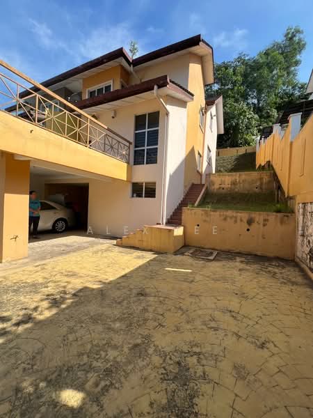 Rumah Berkembar untuk Dijual di Bandar Putra Permai (Seri Kembangan) - Alex Lee - Exterior - PropertyGuru.com.my