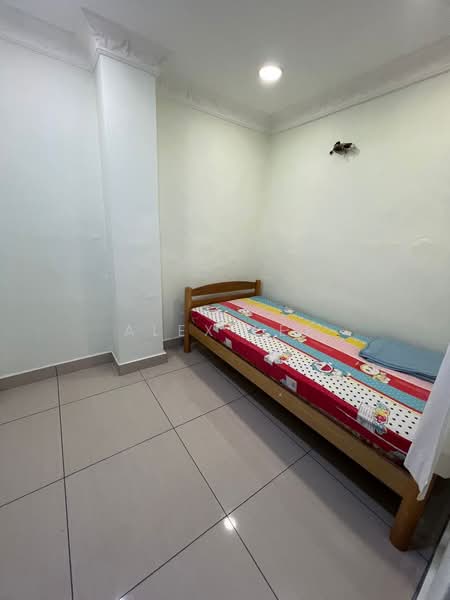 Rumah Berkembar untuk Dijual di Bandar Putra Permai (Seri Kembangan) - Alex Lee - Bedroom - PropertyGuru.com.my