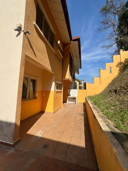Rumah Berkembar untuk Dijual di Bandar Putra Permai (Seri Kembangan) - Alex Lee - Exterior - PropertyGuru.com.my