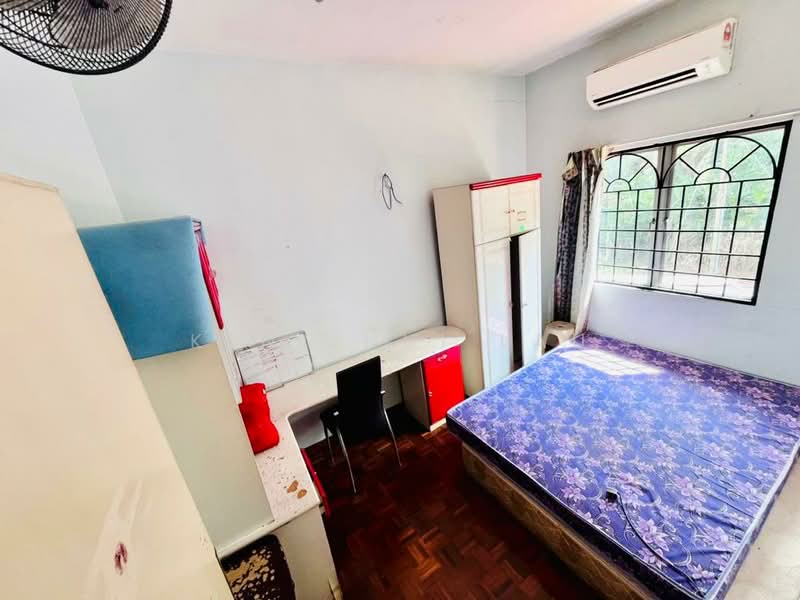 Rumah Teres untuk Dijual di Bandar Putra Permai (Seri Kembangan) - KENT HUI LAU - Bedroom - PropertyGuru.com.my