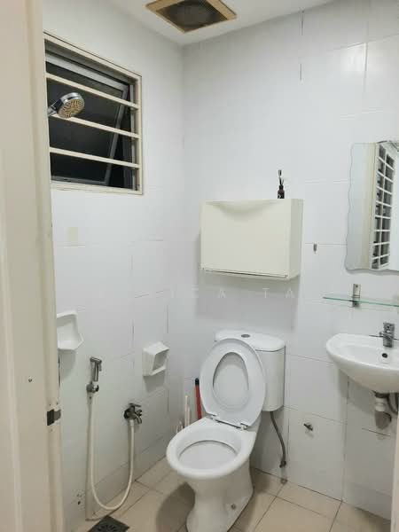 Townhouse for Rent in Puchong (Selangor) - Jessica Tai - Bathroom - PropertyGuru.com.my