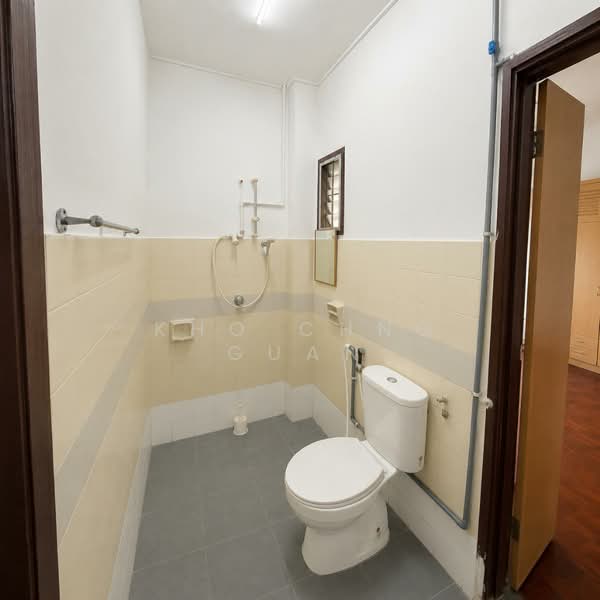 2.5-storey Terraced House for Sale in Gasing Indah (Petaling Jaya) - Kho Chng Guan - Bathroom - PropertyGuru.com.my