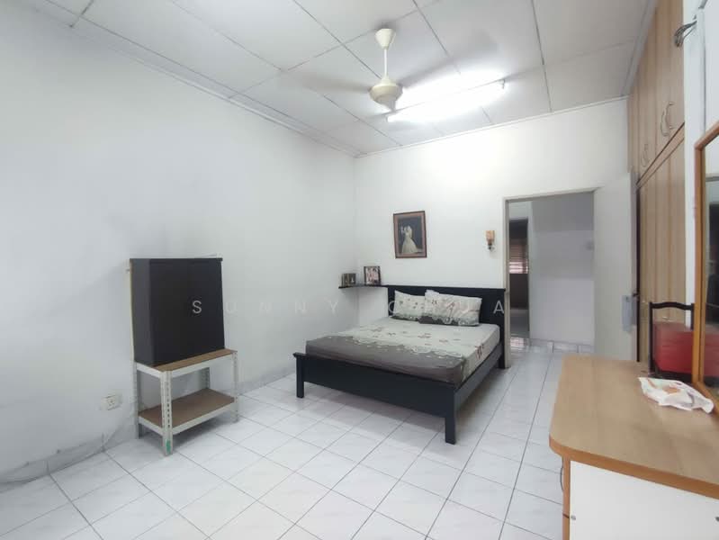 2-storey Terraced House for Sale in Taman Putra Prima (Puchong) - Sunny Chua - Bedroom - PropertyGuru.com.my