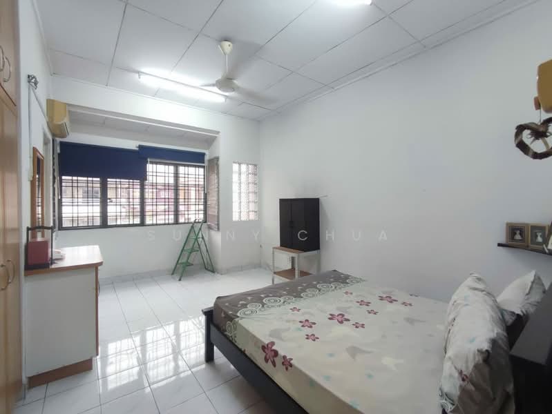 2-storey Terraced House for Sale in Taman Putra Prima (Puchong) - Sunny Chua - Bedroom - PropertyGuru.com.my