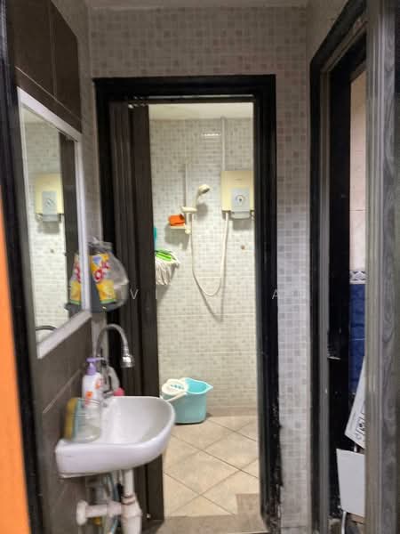 Kedai untuk Disewa di Taman Tun Dr Ismail (Kuala Lumpur) - Levis Chan - Bathroom - PropertyGuru.com.my
