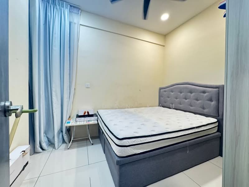 Service Residence for Sale at 8Scape Residence @ Sutera - Jordan Kau - Bedroom - PropertyGuru.com.my
