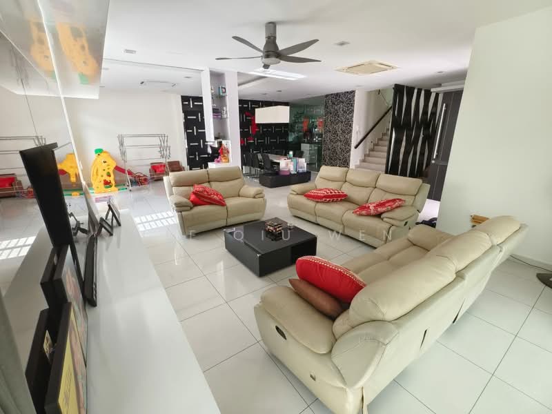 Rumah Kluster untuk Dijual di Taman Nusa Bestari (Iskandar Puteri (Nusajaya)) - Lee Qiu Wen - Living Room - PropertyGuru.com.my