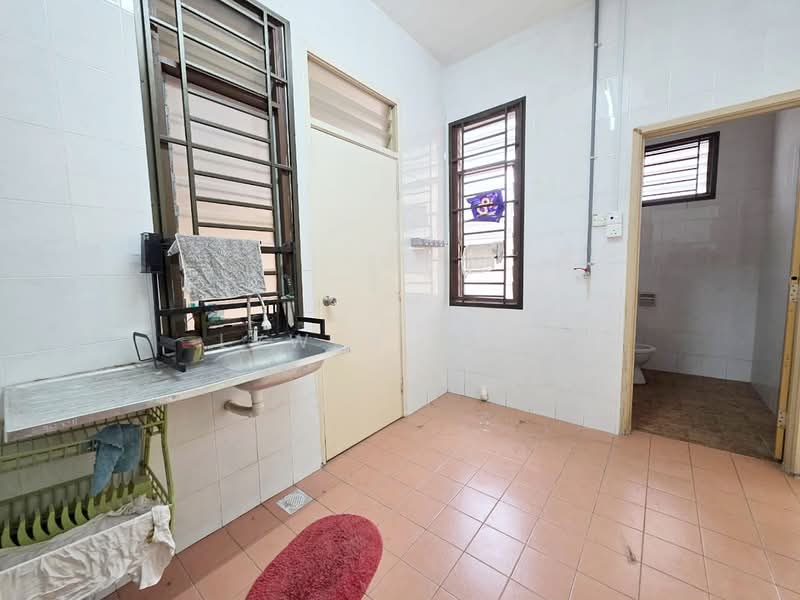 Rumah Teres 1 Tingkat untuk Dijual di Taman JP Perdana (Johor Bahru) - Lywen Thye - Kitchen - PropertyGuru.com.my