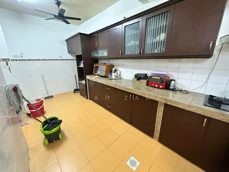 Terraced House for Rent in Shah Alam (Selangor) - Zaimah Zamri - Kitchen - PropertyGuru.com.my