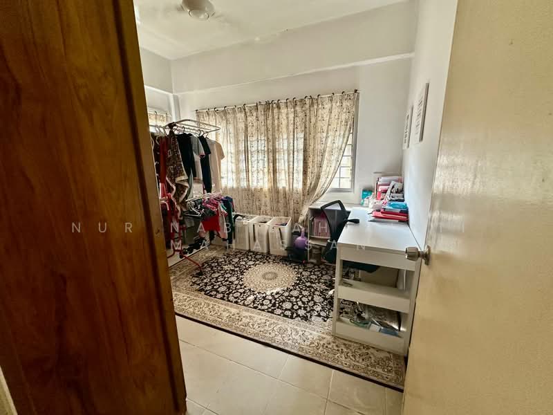 Condominium for Sale at Villaria - Nur Nabilah Binti Mahassan - Study - PropertyGuru.com.my
