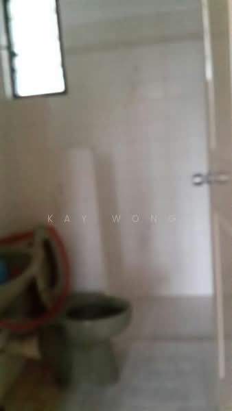 Pangsapuri untuk Dijual di Lavinia Apartments - Kay Wong - Bathroom - PropertyGuru.com.my