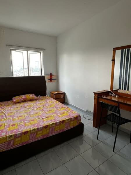 Kondominium untuk Disewa di Endah Regal Condominium - Travis Wong - Bedroom - PropertyGuru.com.my