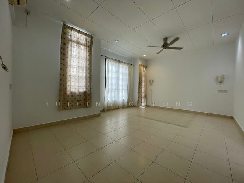 Cluster House for Sale in Pulai (Johor) - Huiling Cheong - Living Room - PropertyGuru.com.my