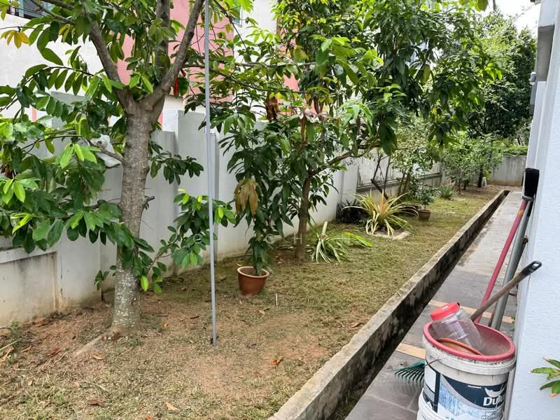 Bungalow for Sale in Seri Kembangan (Selangor) - CL Chin - Garden - PropertyGuru.com.my