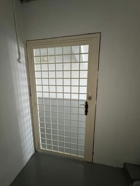 Shop / Office for Rent in Bandar Baru Sri Petaling (Sri Petaling) - Alex Lee - Entrance - PropertyGuru.com.my