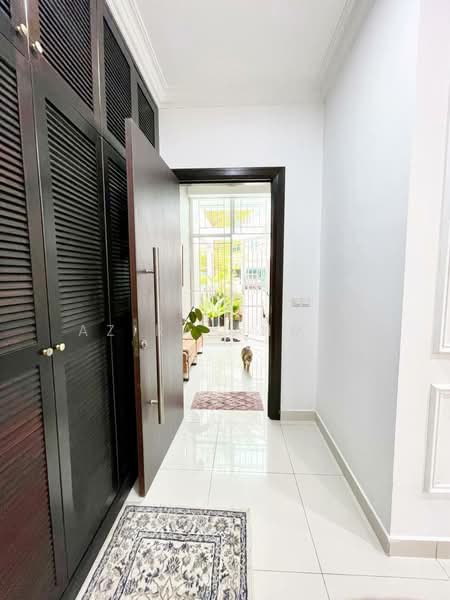 Rumah Teres 3 Tingkat untuk Dijual di Bandar Rinching (Semenyih) - Azira Ahmad - Entrance - PropertyGuru.com.my