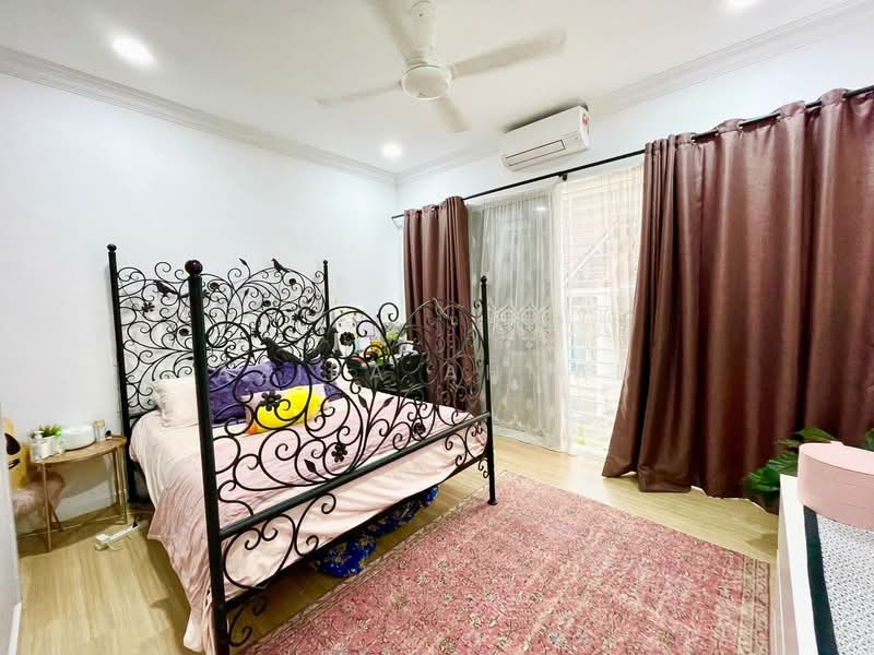 Rumah Teres 3 Tingkat untuk Dijual di Bandar Rinching (Semenyih) - Azira Ahmad - Bedroom - PropertyGuru.com.my