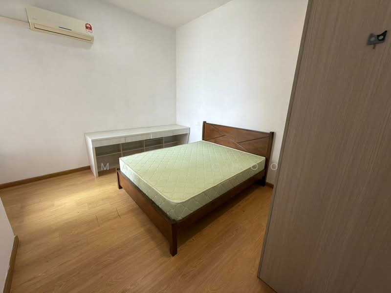 Condominium for Rent at Royal Strand @ Country Garden Danga Bay - Marco Choo - Bedroom - PropertyGuru.com.my
